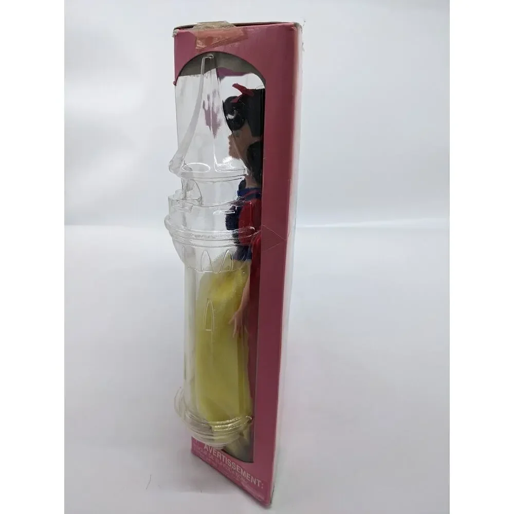 Disney - Talking Snow White Doll with Mirror Cabinet